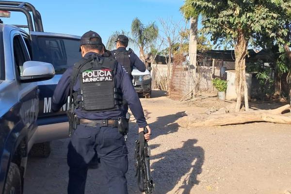 Despojan dos vehículos y una motocicleta en Culiacán