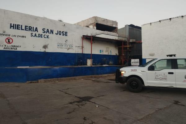 Clausuran hielería por fuga de amoniaco en Los Mochis, estará fuera de operaciones