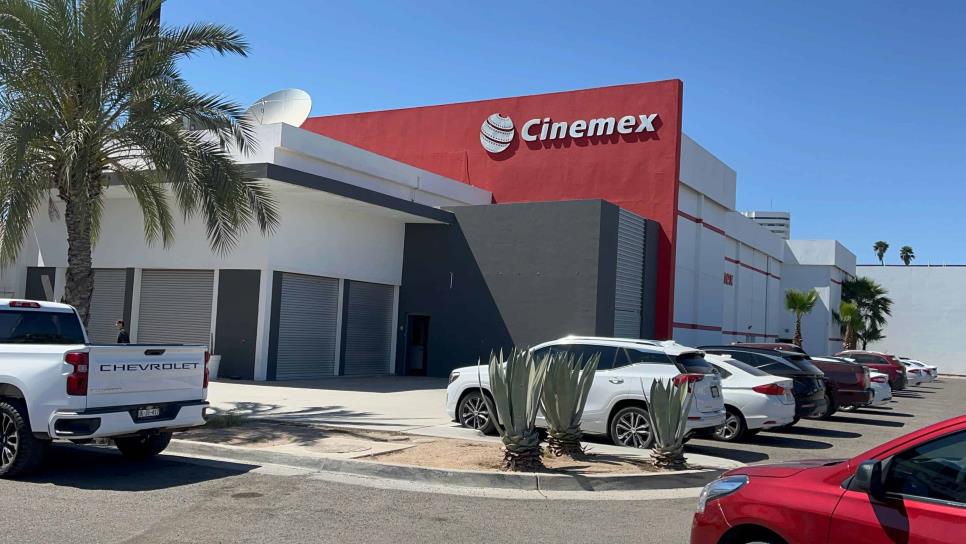 ¿Cuántos cines quedan en Los Mochis y cuál cerró recientemente?