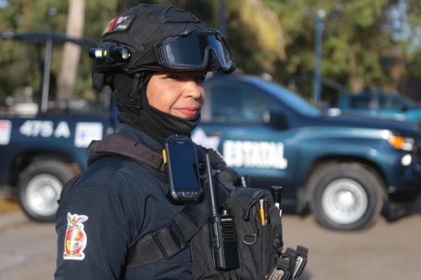 La Comandante Beta: "ser mujer no ha sido obstáculo para sobresalir en la PEP"