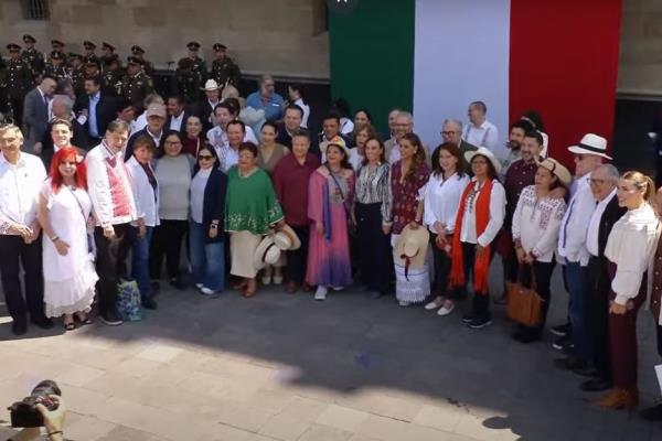 Rocha Moya acompaña a Claudia Sheinbaum en el Zócalo capitalino