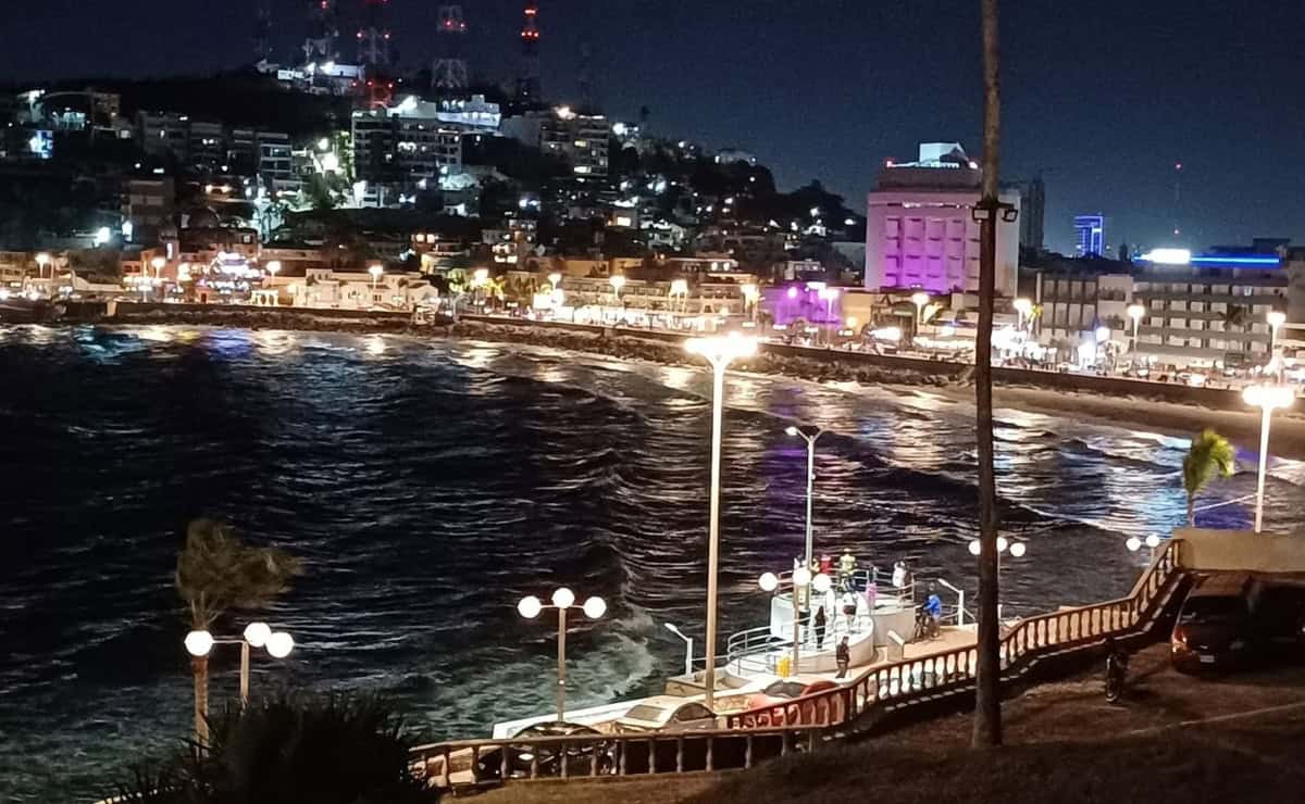 FOTO: ¡No guarden los abrigos! En Mazatlán continuarán las bajas temperaturas esta semana