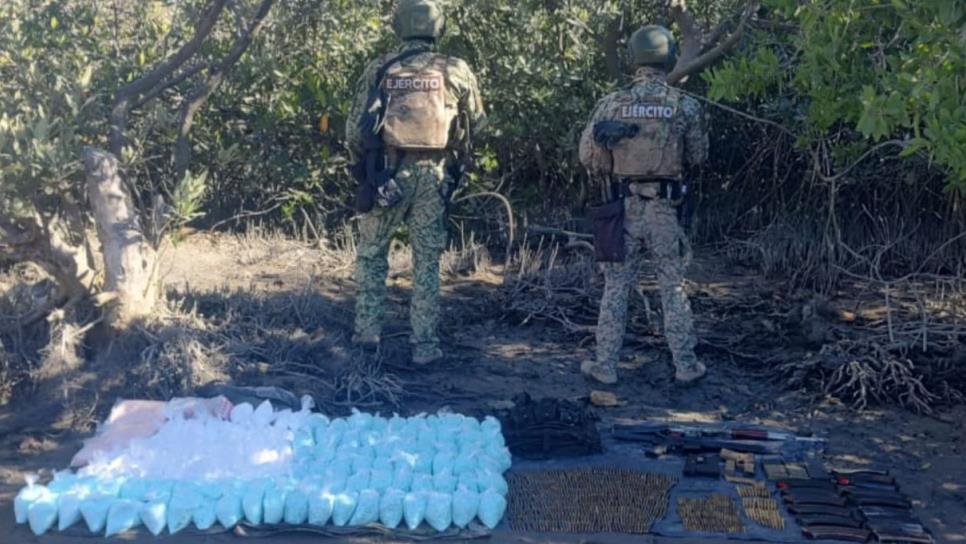 Aseguran armas, cargadores, municiones, equipo táctico y presuntas drogas en Navolato