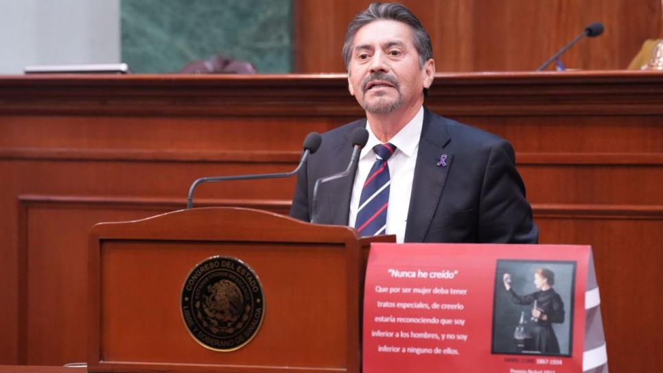 "Por un futuro igualitario, la mujer transforma la sociedad": Eligio López Portillo