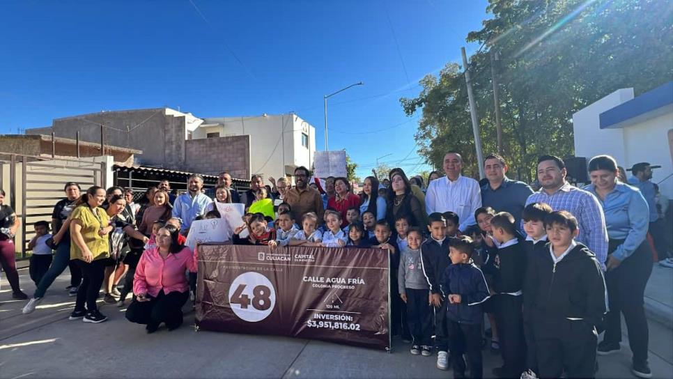 Alcalde de Culiacán entrega la pavimentación #48 del programa Mil calles, en Colonia Progreso