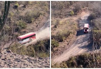 Así llegan los camiones a los ranchos en la sierra de Sinaloa; toda una tradición | VIDEO