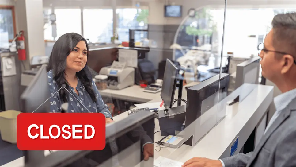 FOTO: Bancos cerrarán al público en estos días.