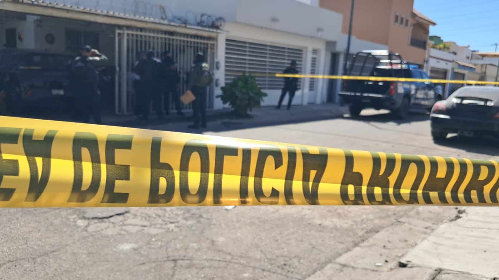 Elementos policiacos acordonaron el área.