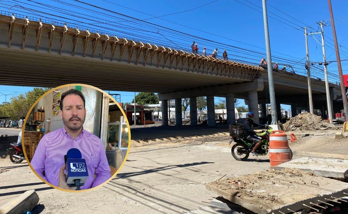 FOTO: Comerciantes afectados por construcción del puente de la Colosio reciben 15 mil pesos