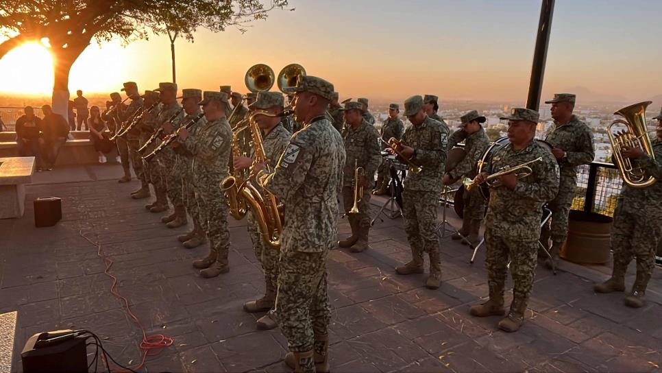 Banda de música de la III Región Militar ofrece concierto en la Lomita de Culiacán