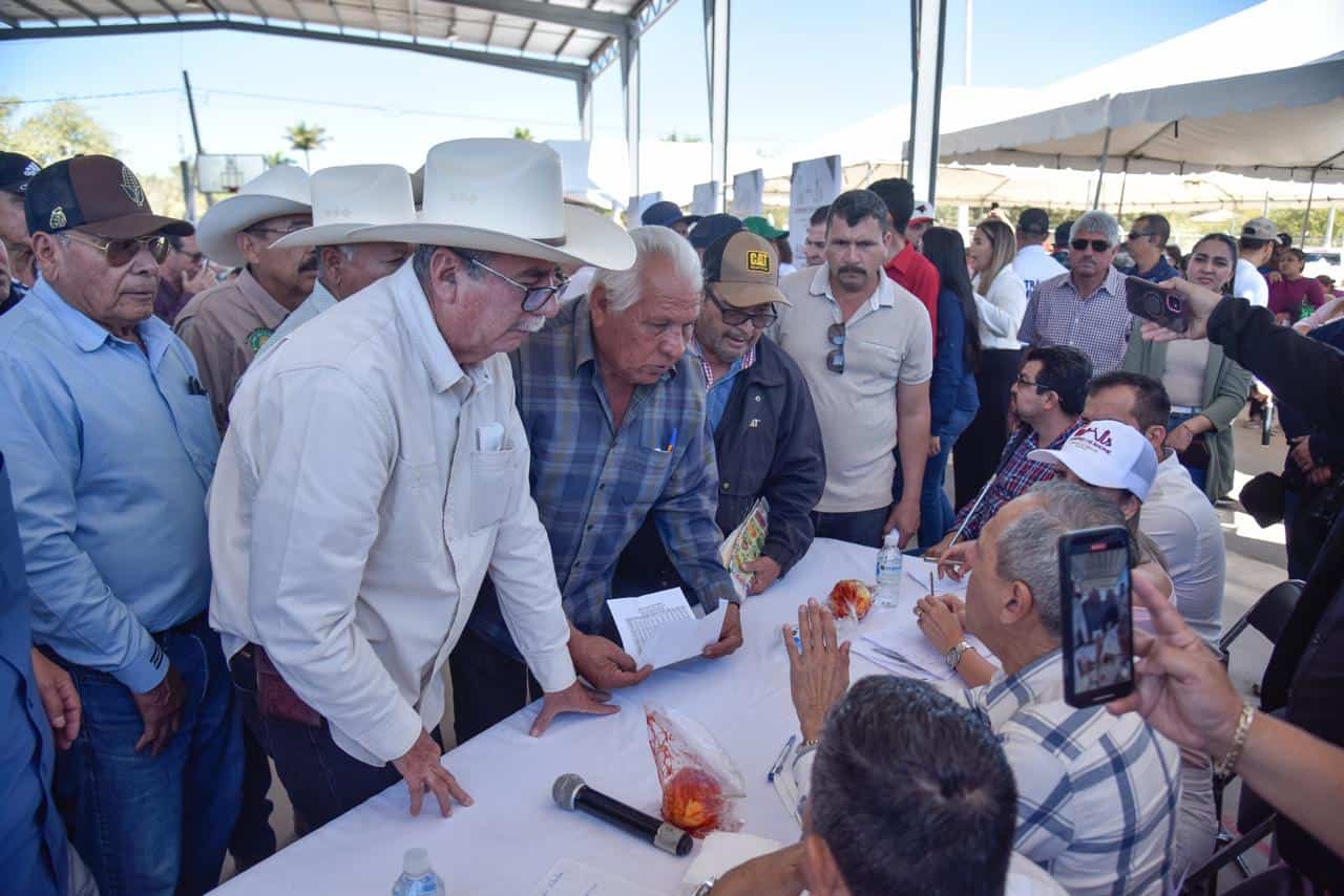 Productores acudieron a la reunión donde les informaron de los resultados de la gestión. (FOTO: Cortesía).