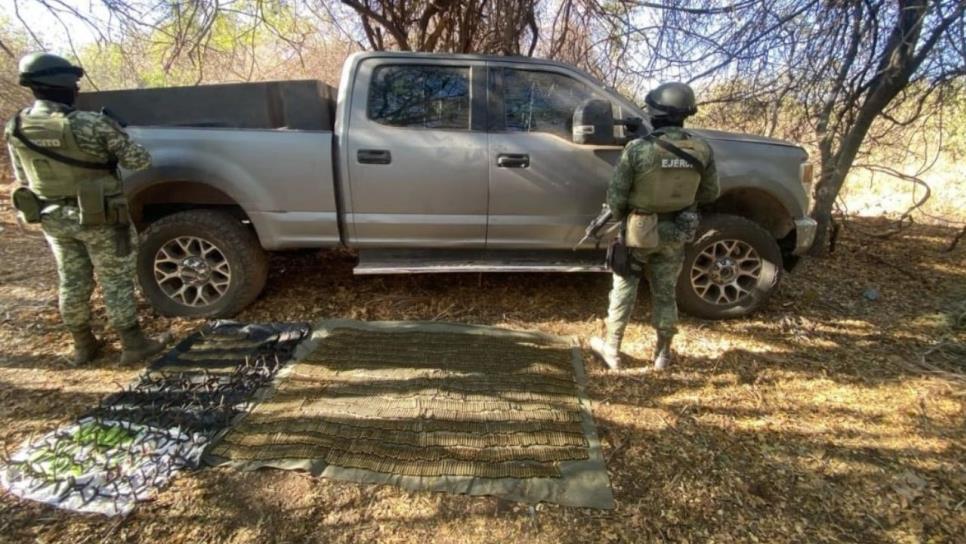 Grupo Interinstitucional asegura Super Duty con blindaje, ponchallantas y cartuchos en Culiacán