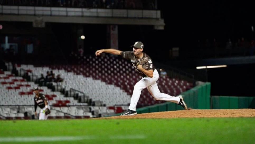 Stephen Nogosek, de los Tomateros de Culiacán, conquista el Trofeo Isidro Márquez de la LMP