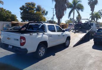 Motociclista termina con lesiones graves tras chocar contra una camioneta en Los Mochis