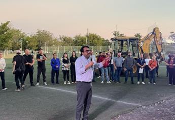 Gámez Mendívil se compromete a rehabilitar cancha en Villa Universidad