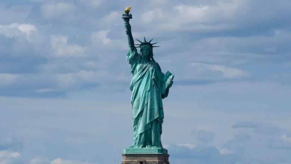 En Francia, piden a Estados Unidos devolver la Estatua de la Libertad; así respondió la Casa Blanca