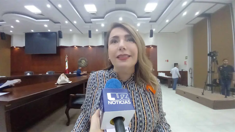 La diputada señaló que no era justo lo que estaba ocurriendo. (FOTO: Luz Noticias).