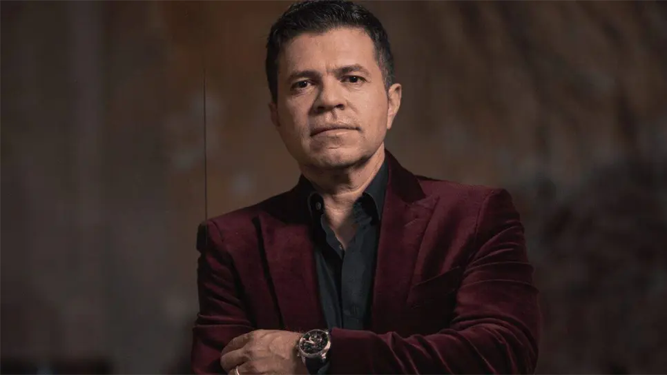 La carrera de Jorge Medina en el ámbito del regional mexicano comenzaría hace 30 años en su natal Cocotlán, donde en 1995 sería la voz principal de banda juvenil llamada Nueva Ilusión de Rosario