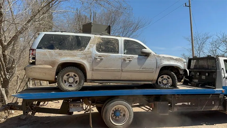 Lo asegurado, fue trasladado bajo un fuerte operativos de seguridad de la Guardia Nacional y de la SEDENA, desde la sierra de Choix a la subsede Los Mochis de la Fiscalía General de la República FGR