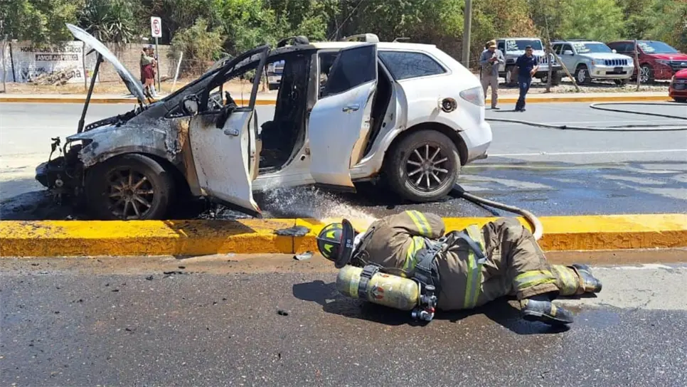 Cabe mencionar que, pese a la magnitud de los daños en el incendio, no se reportaron personas lesionadas por quemaduras o intoxicación; el conductor logró ponerse a salvo a tiempo