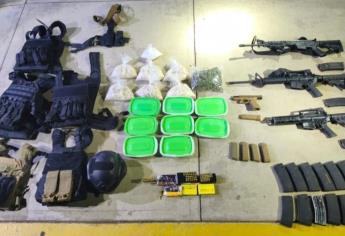 Aseguran camioneta, armas, municiones y droga en la sindicatura de Quilá en Culiacán