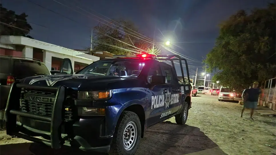 Elementos de la Policía Estatal acudieron al lugar. (FOTO: Ángel Beltrán).