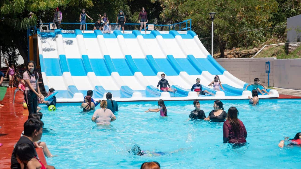 La programación también contempla un torneo de fútbol de playas, pensado para fomentar el deporte y la sana convivencia entre los asistentes