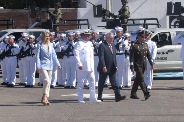 Rocha Moya conmemora en Mazatlán el CXI aniversario de gesta heroica de Veracruz