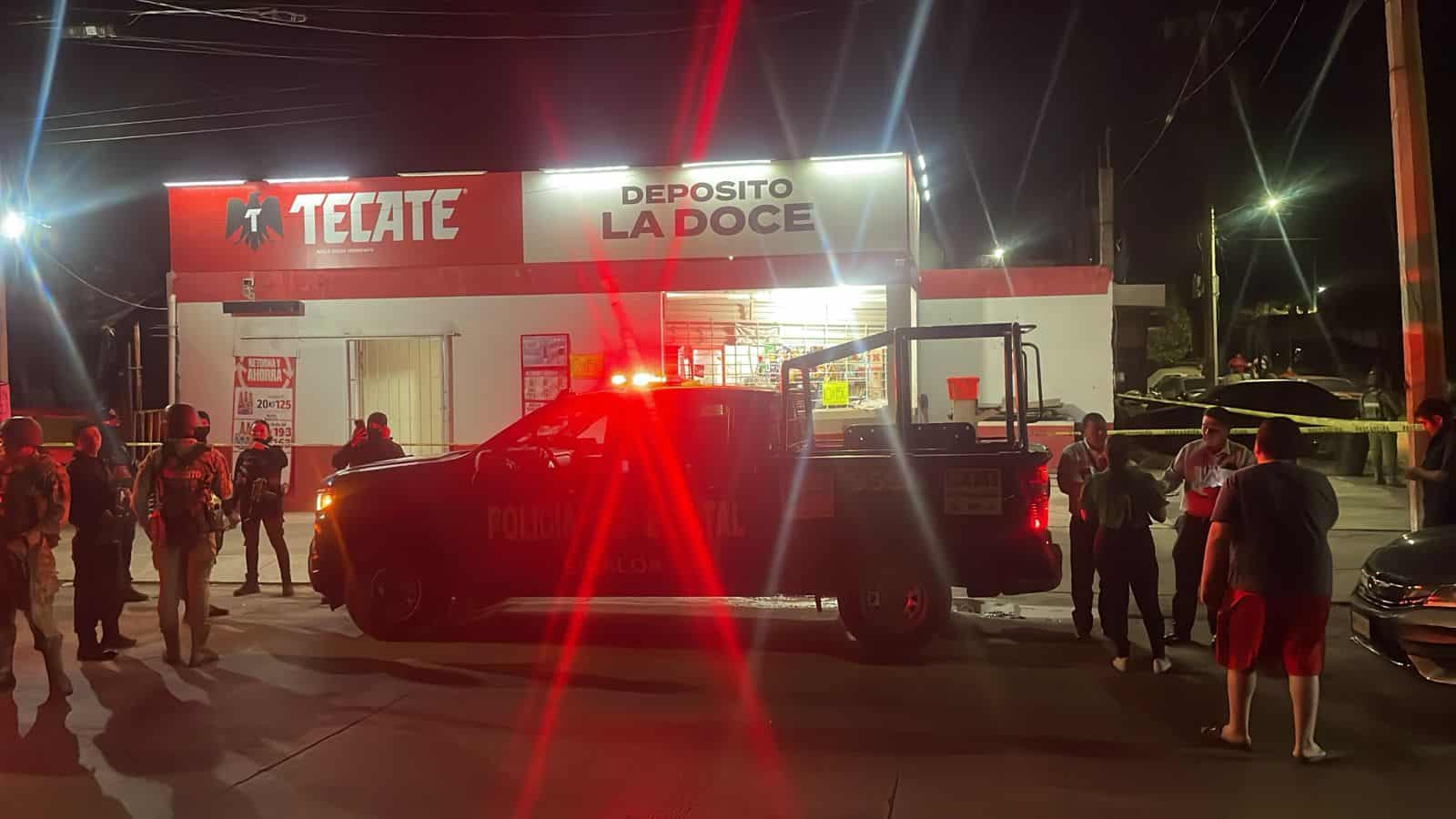 La víctima quedó al interior del expendio. (FOTO: Ángel Beltrán).