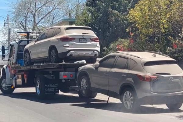 Militares decomisan 4 vehículos, dos de lujo, en la colonia Labastida Ochoa de Mazatlán 
