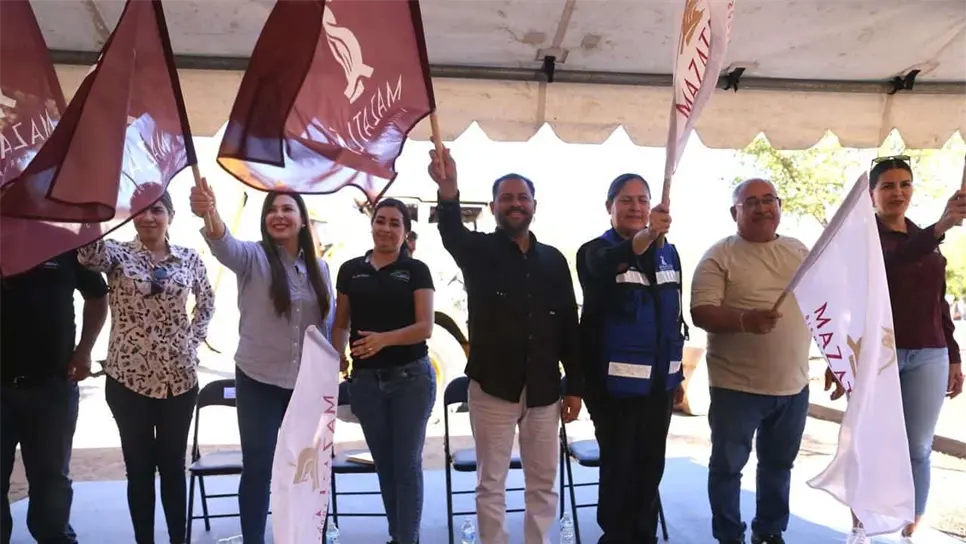 Autoridades dieron el banderazo de inicio. (FOTO: Mayhan Barraza).