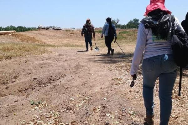 Localizan restos óseos de dos hombres en el bordo del dren Burrión, en Guasave