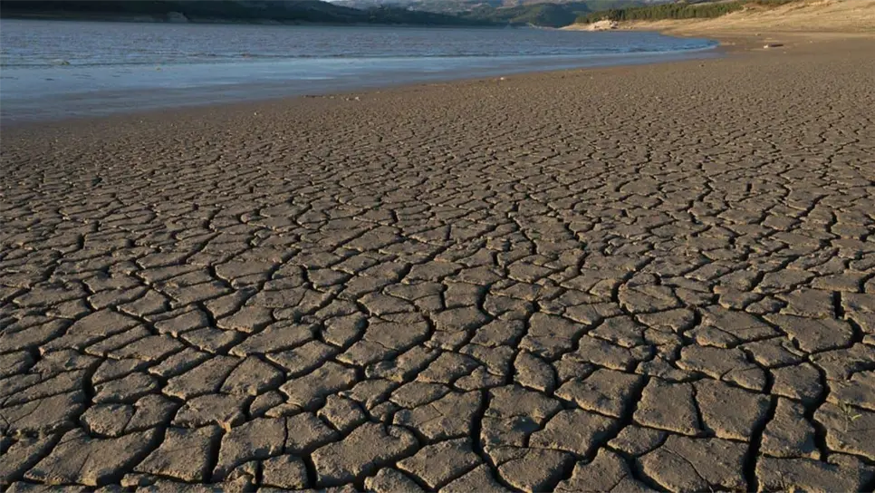 Ante esta situación, es crucial que las autoridades y la población implementen medidas de ahorro y uso eficiente del agua, así como estrategias de adaptación al cambio climático