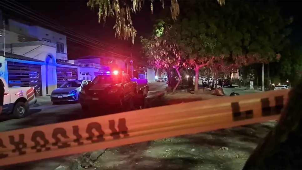 Compañeros del agente acudieron al sitio. (FOTO: Luz Noticias).