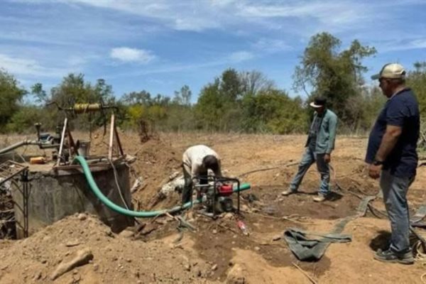 Ante renuencia de CFE, alcalde de El Fuerte acude a Rocha Moya para agilizar conexión de pozos de agua