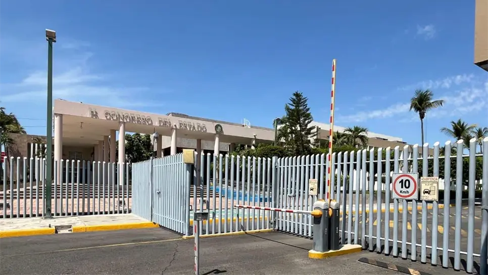 A puerta cerrada diputados analizan el caso Ahome. FOTO: Luz Noticias