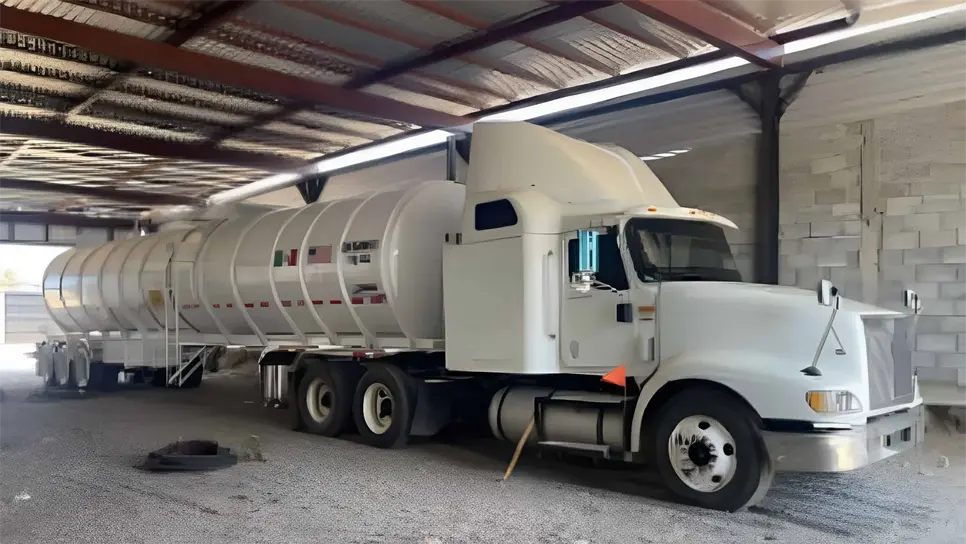 Entre lo asegurado había una pipa con capacidad de 55 mil litros de combustible. (FOTO: Costería).