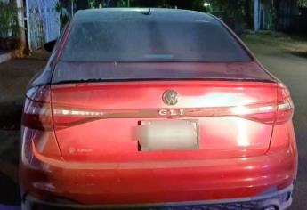 Autoridades recuperan un vehículo robado en Culiacán