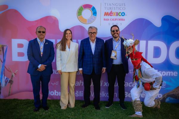 Gobernador Rubén Rocha Moya asiste a inauguración del Tianguis Turístico en Baja California