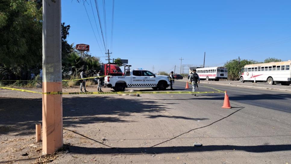 A plena luz del día arrojan un cuerpo por la carretera a Eldorado