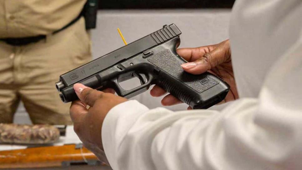 ¿Los técnicos de la CFE ahora podrán portar armas?; esto sabemos sobre esta iniciativa de ley ¿Los técnicos de la CFE ahora podrán portar armas?; esto sabemos sobre esta iniciativa de ley