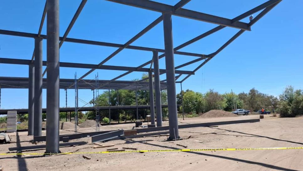 Muere trabajador tras caer de estructura metálica en la Zona Industrial de Guasave Muere trabajador tras caer de estructura metálica en la Zona Industrial de Guasave