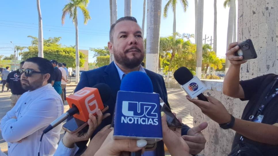 "No hay ningún proceso legal en contra de funcionarios de Ahome": Dalvingh Iturrios "No hay ningún proceso legal en contra de funcionarios de Ahome": Dalvingh Iturrios