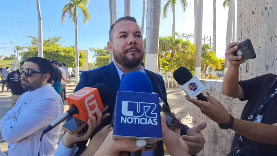 FOTO: “No hay ningún proceso legal en contra de funcionarios de Ahome”: Dalvingh Iturrios