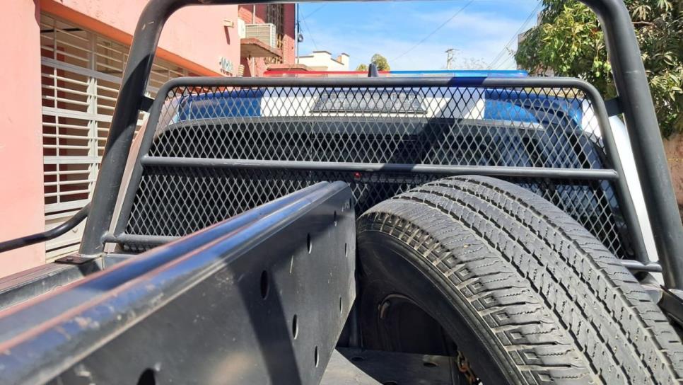 Dos jóvenes en una moto asaltan a una mujer a las afueras de Fórum Culiacán Dos jóvenes en una moto asaltan a una mujer a las afueras de Fórum Culiacán