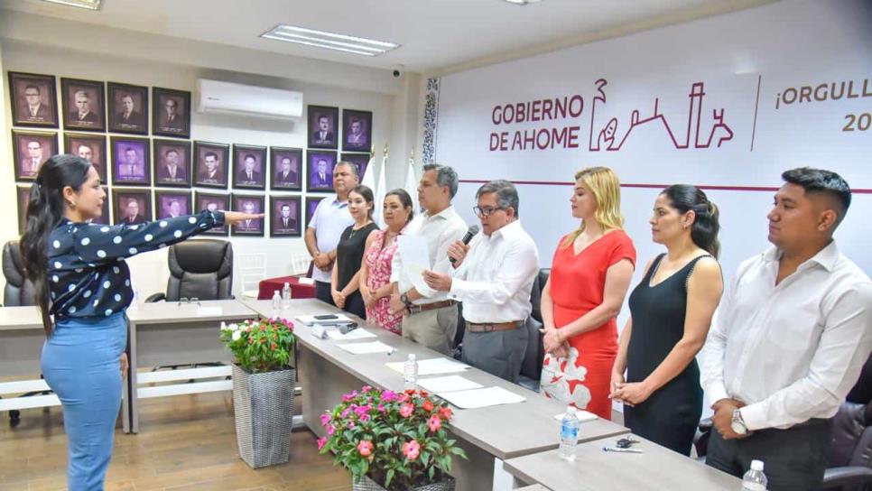 Rosa Margarita Velázquez rinde protesta como alcaldesa provisional de Ahome