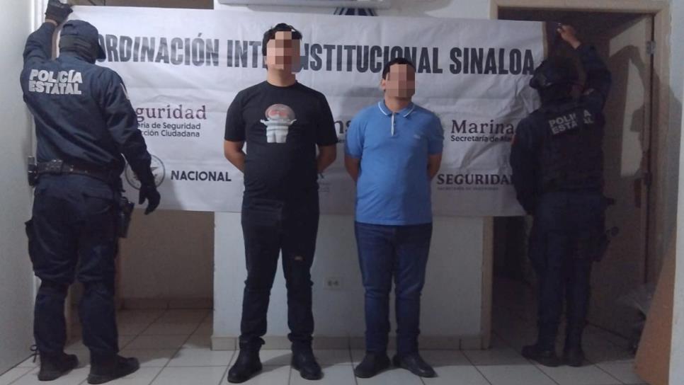 Detienen a 2 hombres en Villas del Cedro, Culiacán; se aseguró un vehículo y un arma de fuego Detienen a 2 hombres en Villas del Cedro, Culiacán; se aseguró un vehículo y un arma de fuego