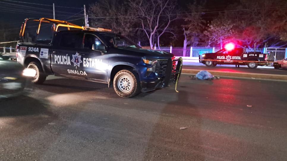 Camioneta embiste y mata a un adulto sobre la carretera a Culiacancito, en Bacurimí Camioneta embiste y mata a un adulto sobre la carretera a Culiacancito, en Bacurimí