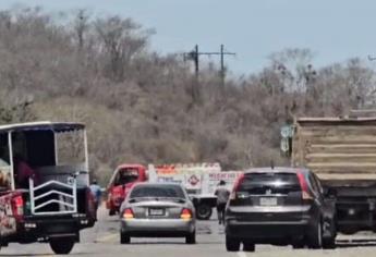 Bloqueos en la zona rural de Mazatlán por enfrentamientos deja sin rutas de camiones
