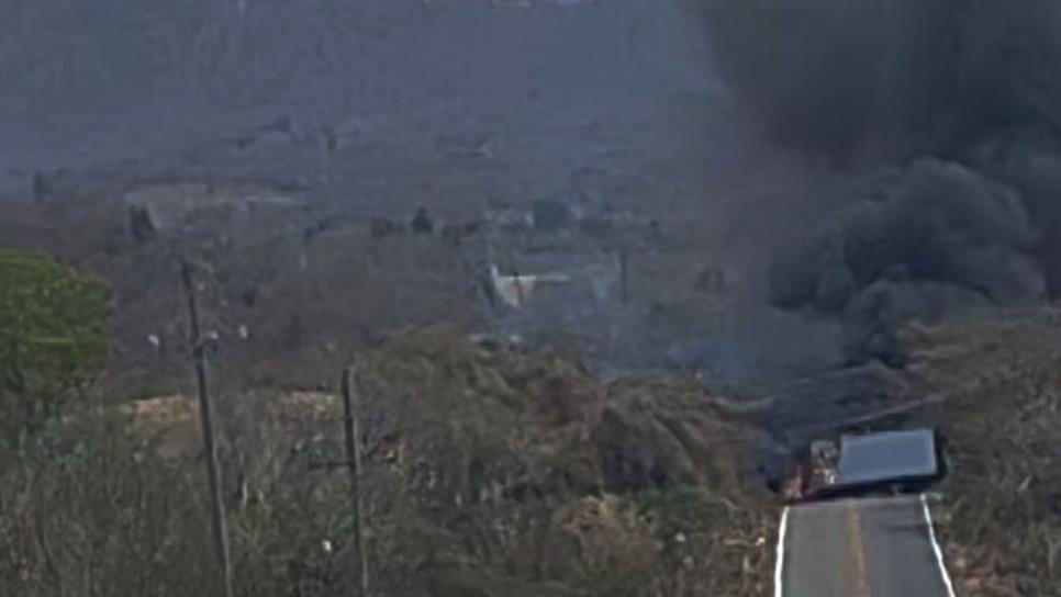 Enfrentamientos armados y quema de tráiler al norte y al sur de Mazatlán Enfrentamientos armados y quema de tráiler al norte y al sur de Mazatlán